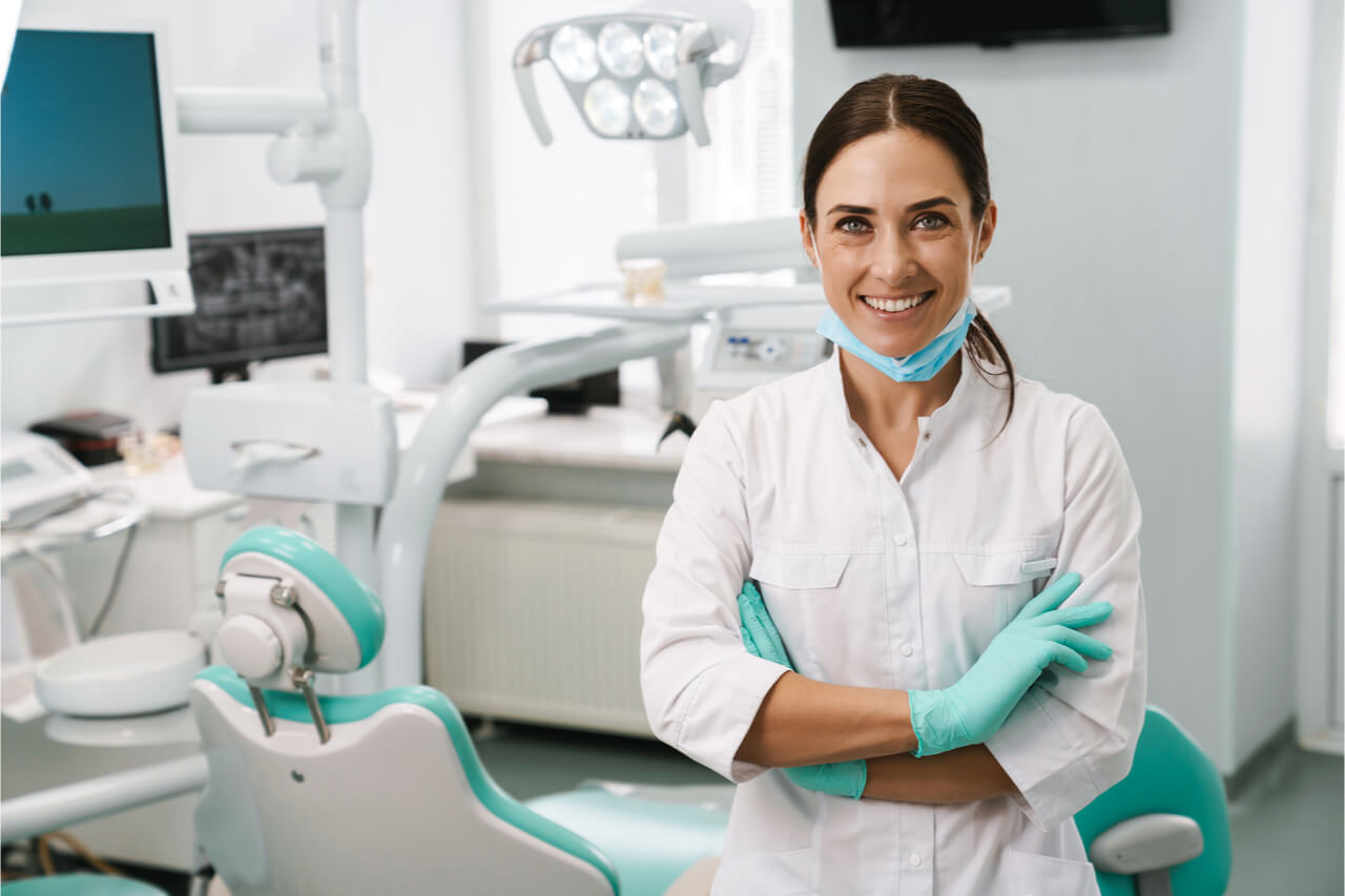 What Is A Holistic Dentist: Unique Approach In Treating Dental Problems